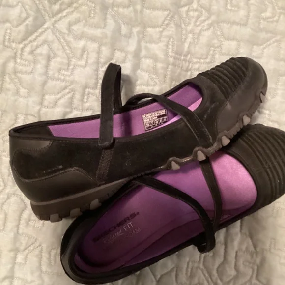 Sketchers relaxed fit memory foam shoes - Picture 4 of 4